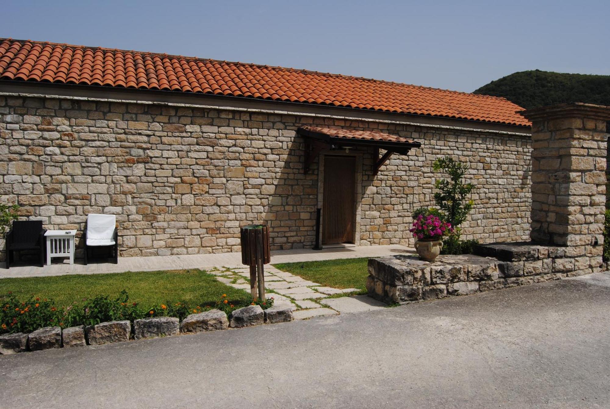 Hotel Ristorante Solelago Guardialfiera Luaran gambar